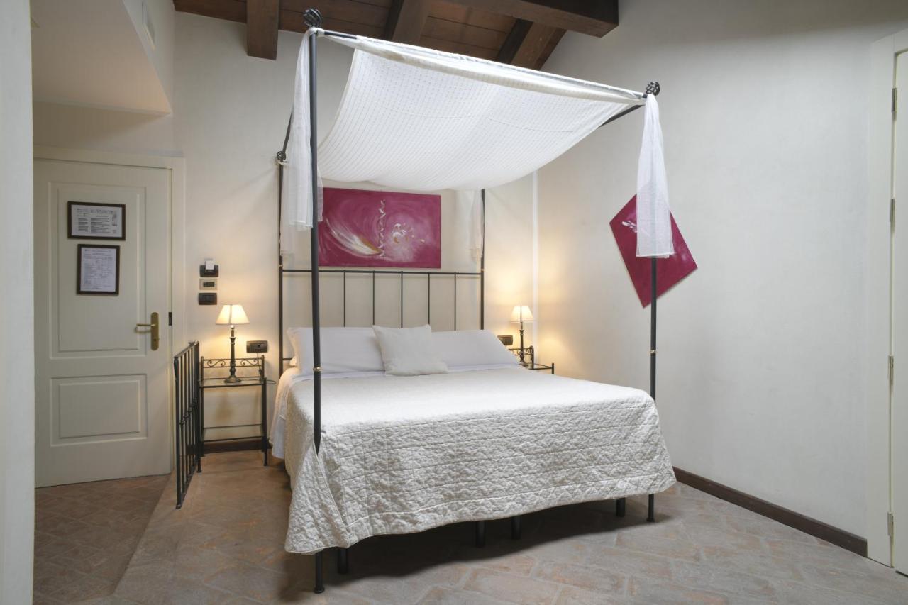Relais Bella Rosina Pool & Spa La Cassa Εξωτερικό φωτογραφία