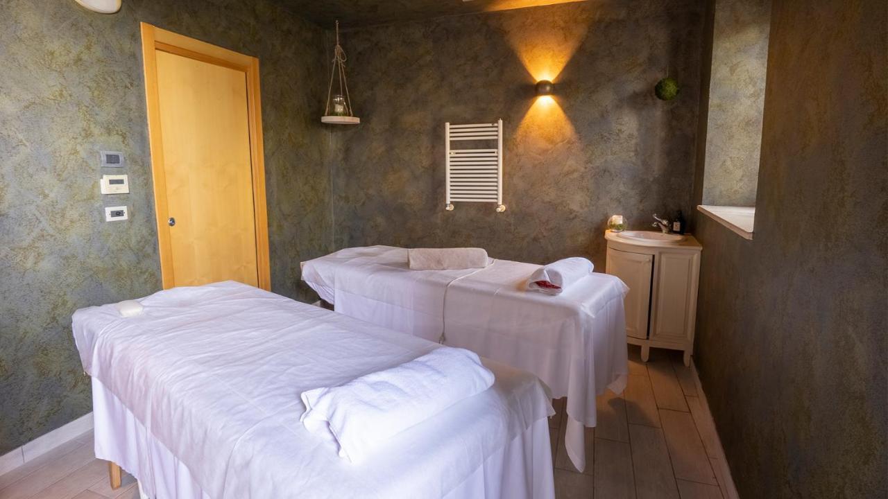 Relais Bella Rosina Pool & Spa La Cassa Εξωτερικό φωτογραφία