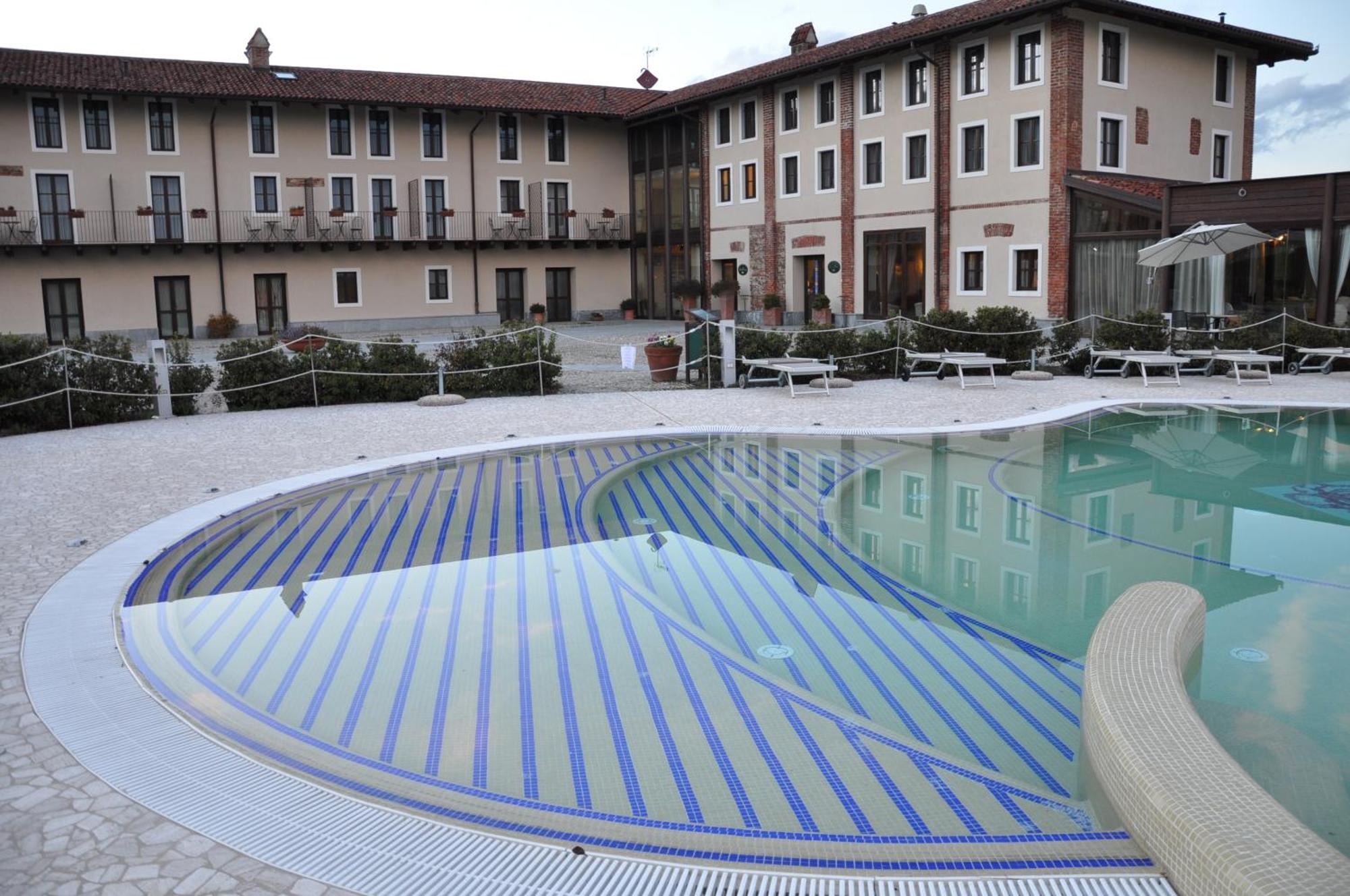 Relais Bella Rosina Pool & Spa La Cassa Εξωτερικό φωτογραφία