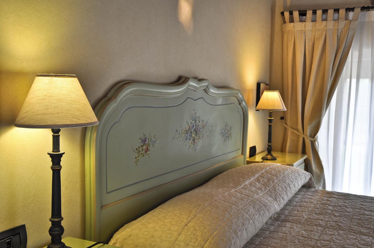Relais Bella Rosina Pool & Spa La Cassa Δωμάτιο φωτογραφία